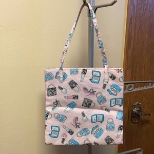 Women's makeup and accessory tote